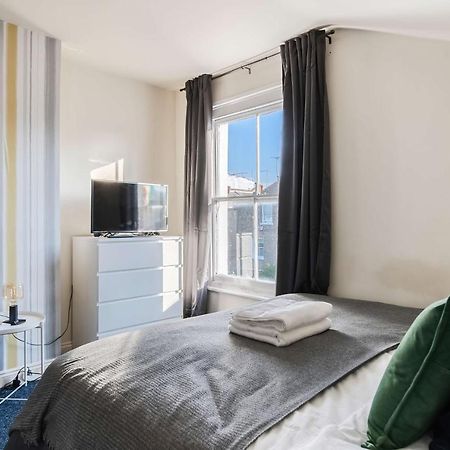 לונדון Two Bedroom Apartment In Tooting מראה חיצוני תמונה