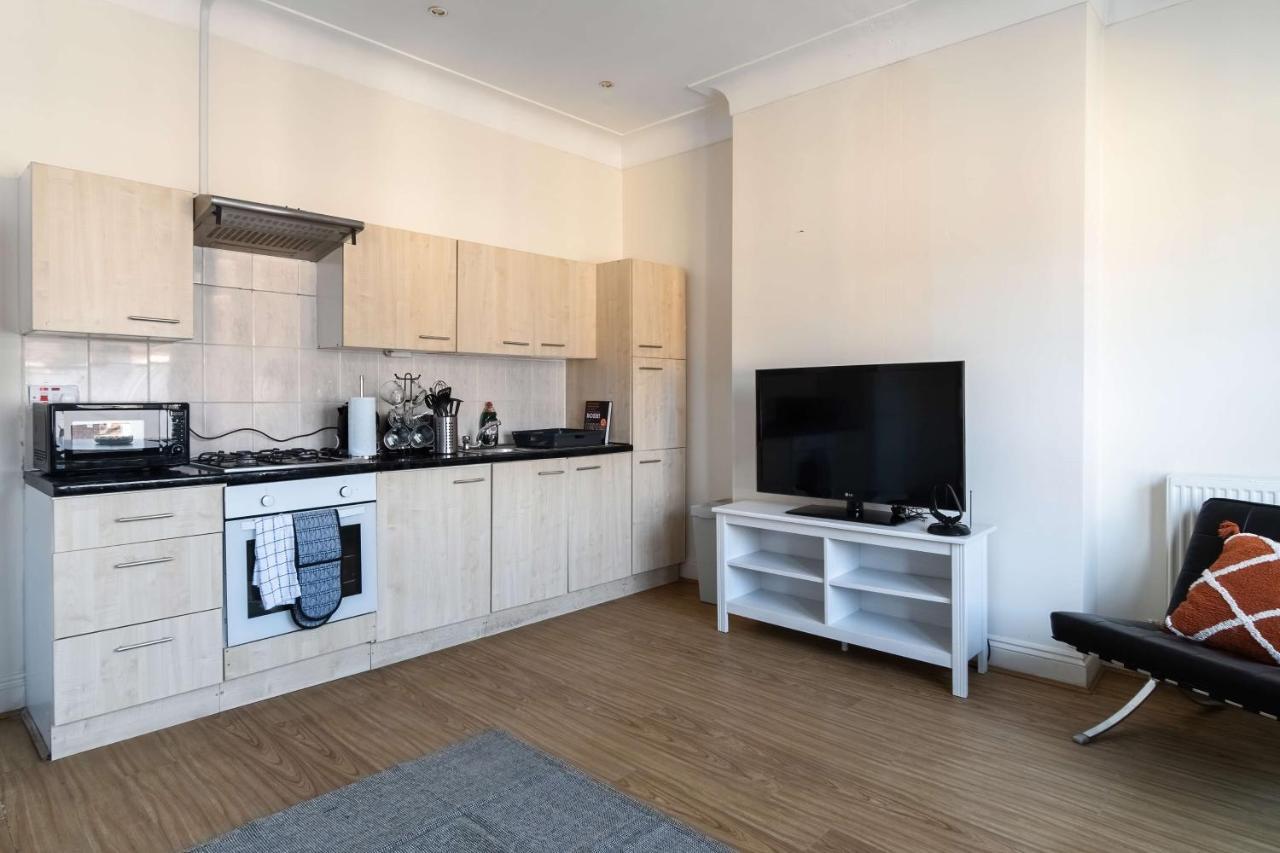 לונדון Two Bedroom Apartment In Tooting מראה חיצוני תמונה