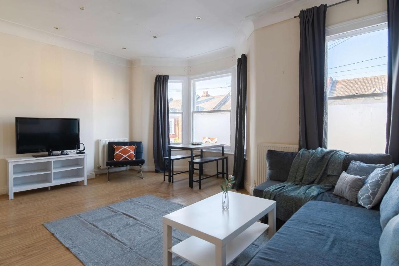 לונדון Two Bedroom Apartment In Tooting מראה חיצוני תמונה